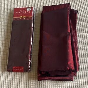 8 Bed Bath & Beyond Rich Burgundy Red Napkins